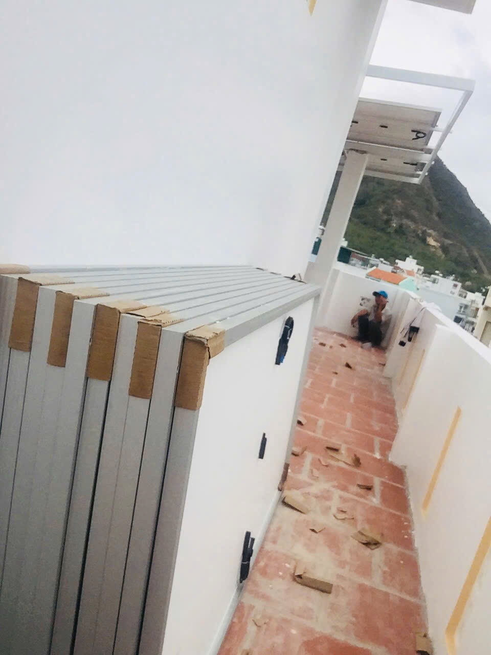 Quán cafe đường Bắc Sơn (24kw + inverter hoà lưới Growoat)